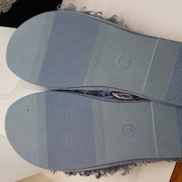 Brand New Women's Adrienne Slip On Embellished Pearl Slide Slippers Blue - Picture 2 of 3